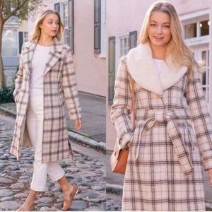 Small Gal Meets Glam Coat - cream/brown plaid with removable fur collar. NWOT
